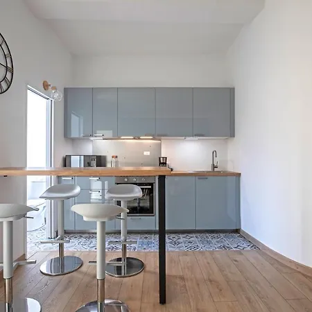 L'oasis De La Comedie, Au Centre Historique, Parking Prive, Climatisation & Wifi Apartment